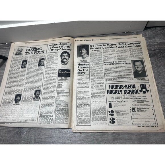 The Hockey News Bobby Clarke Dwight Foster Paperback April 13,1979 - Picture 3 of 5